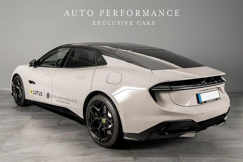 Ny Lotus Emeya 450 kW (612 HK) 2025 Grå Halvkombi