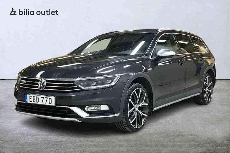 Grå Begagnad 2018 VW Passat Alltrack Kombi | 179 900 kr (Lite dyr) - Bild 1/1