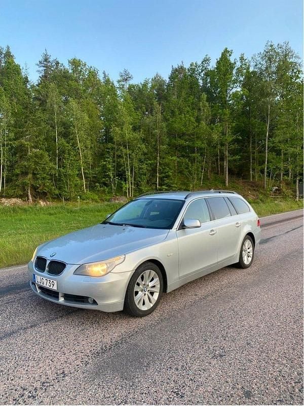 Grå Begagnad 2007 BMW 520 Kombi | 32 500 kr (Bra pris) - Bild 1/4