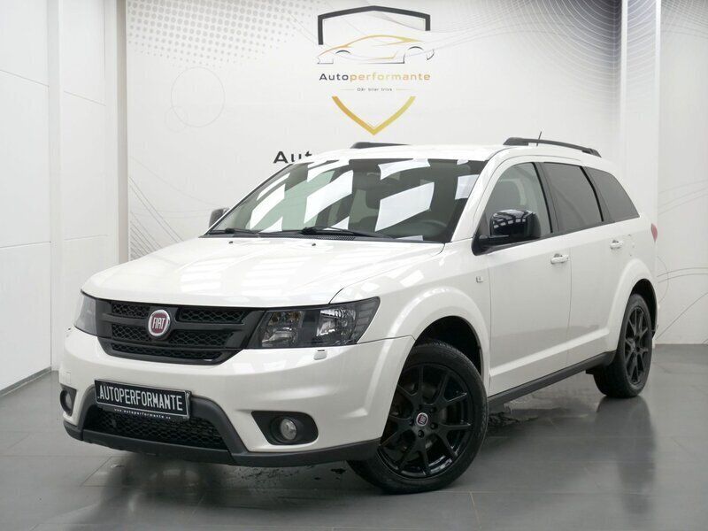 Vit Begagnad 2014 Fiat Freemont Black Code SUV | 129 000 kr (Marknadspris) - Bild 1/4