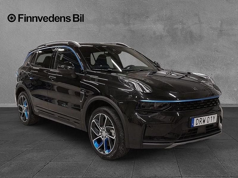 Begagnad Lynk & Co 01 264 HK (194 kW) 2023 Svart SUV