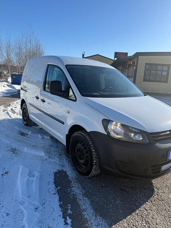 Begagnad VW Caddy 102 HK (75 kW) 2015 Minibuss