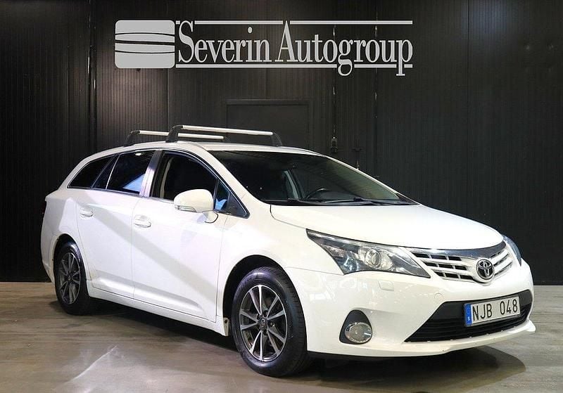 Vit Begagnad 2013 Toyota Avensis Business Edition Kombi | 59 900 kr (Marknadspris) - Bild 1/4