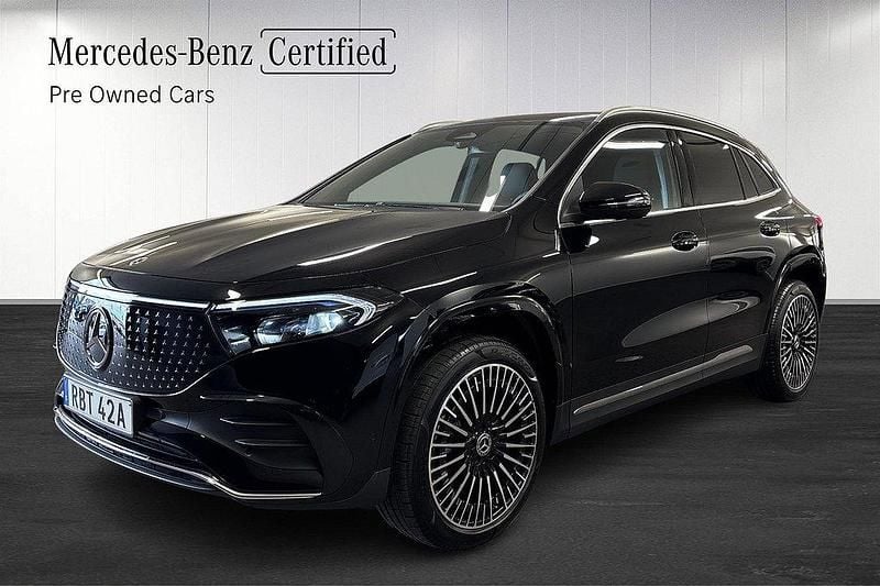 Svart Ny 2024 Mercedes EQA300 SUV | 518 900 kr (Lite dyr) - Bild 1/4