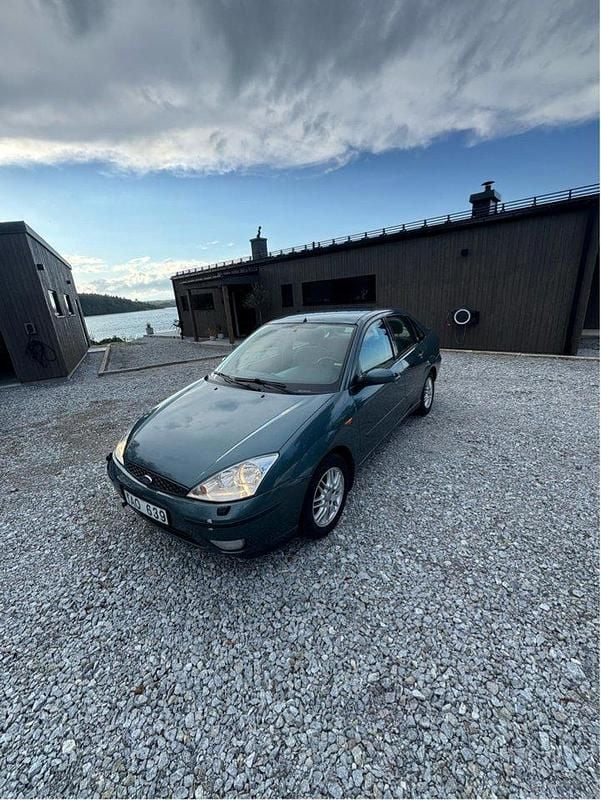 Grön Begagnad 2002 Ford Focus Sedan | 8 500 kr (Bra pris) - Bild 1/4