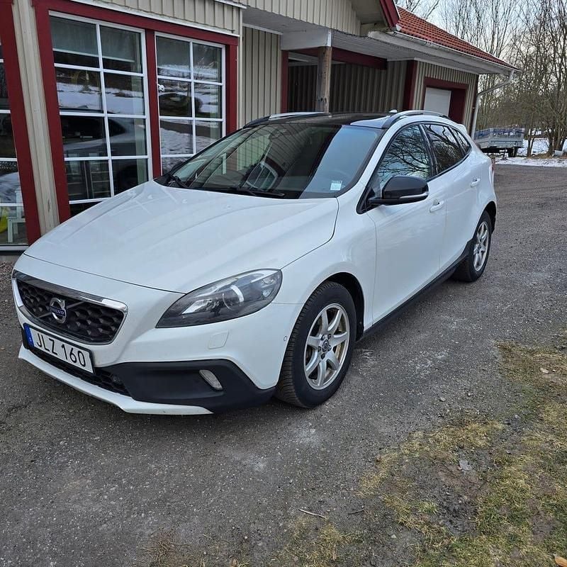 Begagnad 2014 Volvo V40 CC Kombi | 85 000 kr (Bra pris) - Bild 1/4
