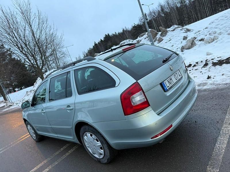 Begagnad Skoda Octavia 105 HK (77 kW) 2011 Kombi