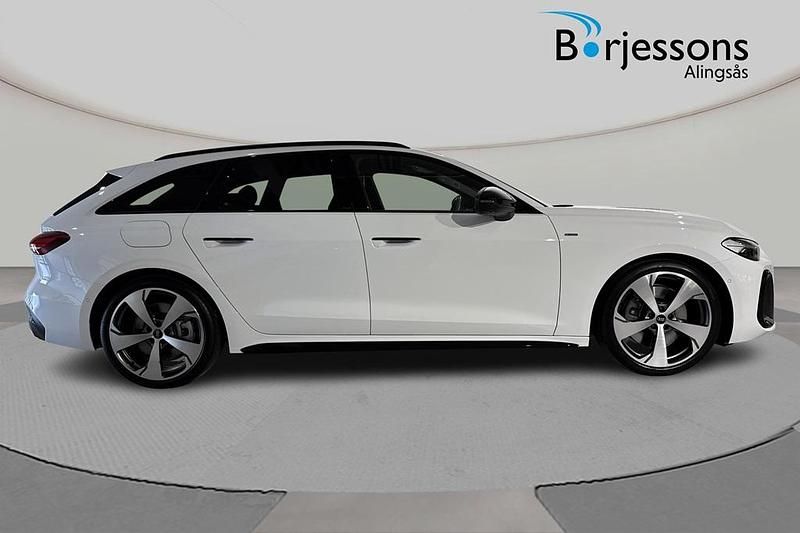 Ny Audi A5 S-Line 2025 Vit Kombi