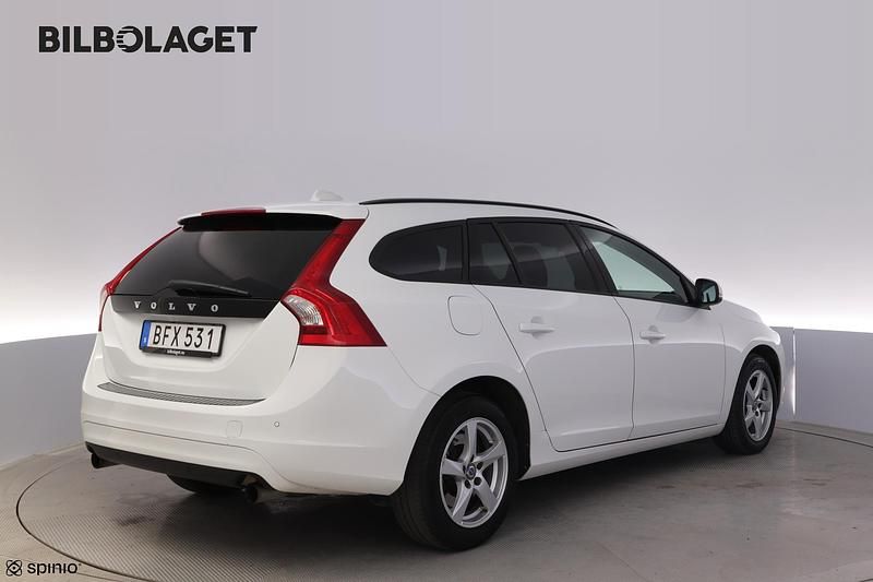 Begagnad Volvo V60 Business Edition 154 HK (113 kW) 2016 Vit Kombi