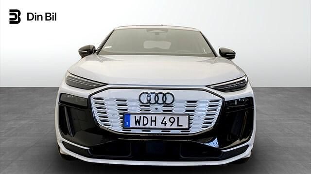 Begagnad Audi Q6 e-tron S-Line 285 kW (388 HK) 2024 Vit SUV