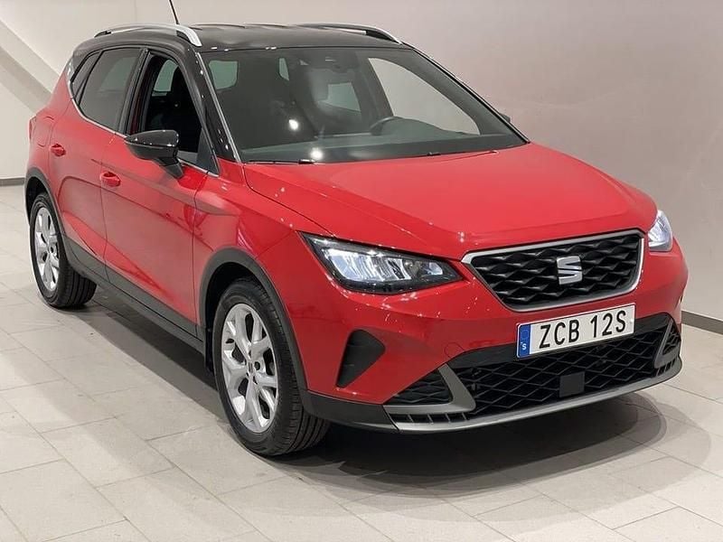 Röd (reinrot) Begagnad 2023 Seat Arona FR SUV | 189 900 kr (Marknadspris) - Bild 1/3
