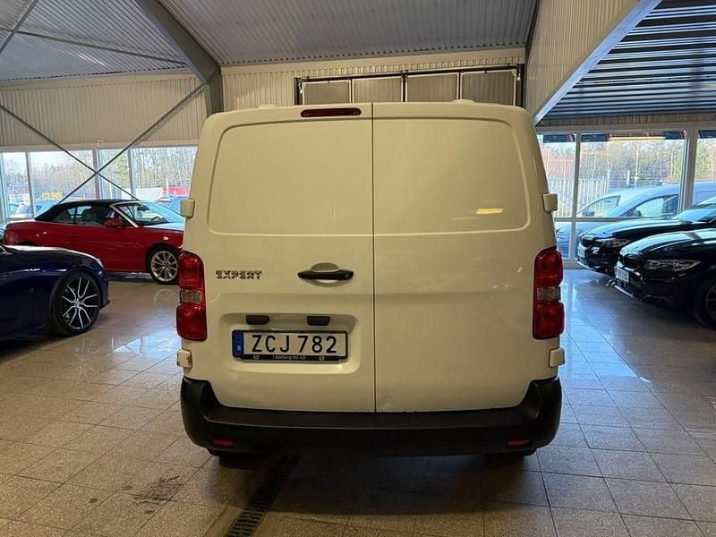 Begagnad Peugeot Expert 122 HK (89 kW) 2017 Vit Van