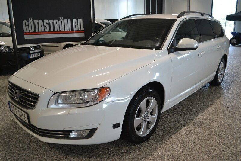 Vit Begagnad 2014 Volvo V70 Momentum Kombi | 120 000 kr (Marknadspris) - Bild 1/4
