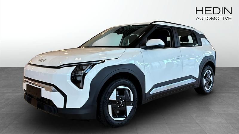 Vit (white) Ny 2025 Kia EV3 SUV | 474 300 kr (Marknadspris) - Bild 1/4