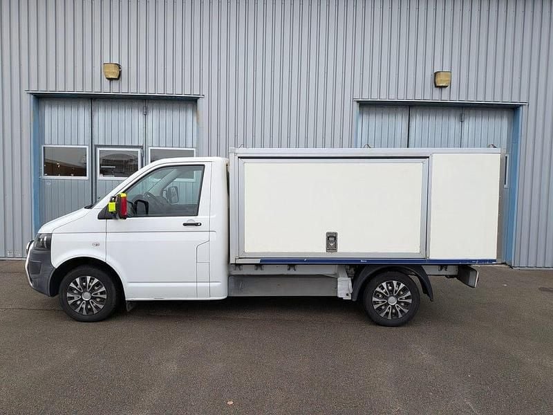 Vit Begagnad 2013 VW T5 Van | 104 900 kr (Marknadspris) - Bild 1/4