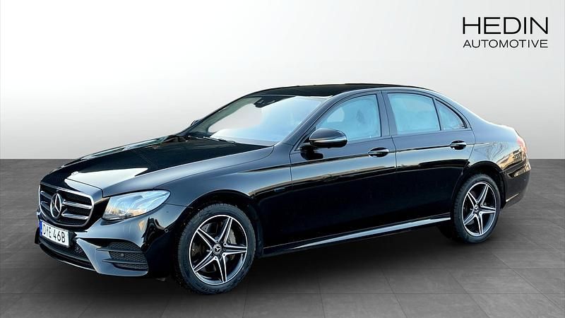 Svart Begagnad 2019 Mercedes E300 Sedan | 289 000 kr (Superpris) - Bild 1/4
