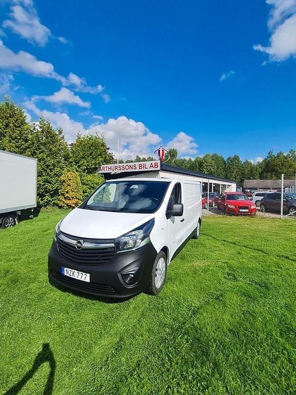 Vit Begagnad 2016 Opel Vivaro Van | 88 000 kr (Superpris) - Bild 1/4