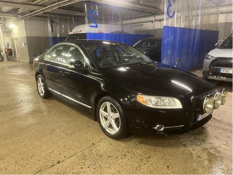 Svart Begagnad 2010 Volvo S80 Momentum Sedan | 39 999 kr (Superpris) - Bild 1/4
