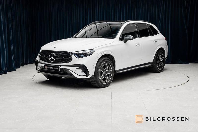 Vit Begagnad 2023 Mercedes GLC400d AMG Line Premium Plus SUV | 829 900 kr - Bild 1/4