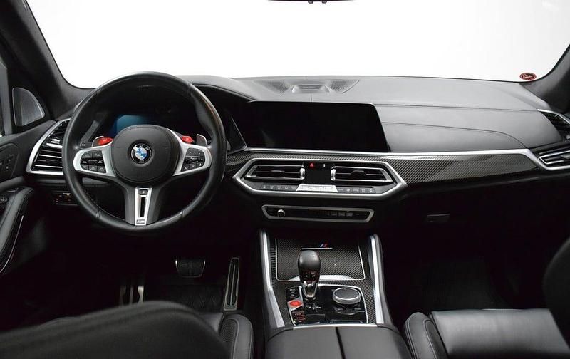 Begagnad BMW X5 M Comfort Edition 626 HK (460 kW) 2021 Mineral white metallic SUV