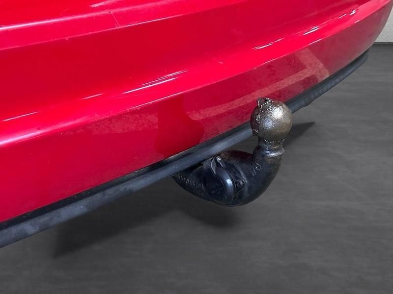 Begagnad Seat Alhambra 150 HK (110 kW) 2013 Röd Minibuss