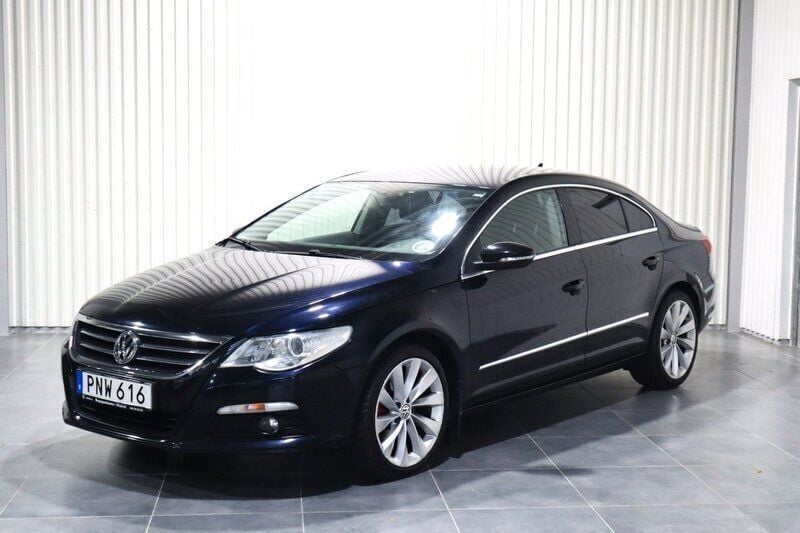 Mörkblå Begagnad 2011 VW CC Highline Sedan | 105 900 kr (Marknadspris) - Bild 1/4