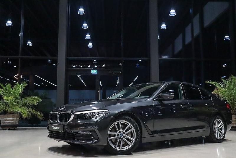 Begagnad BMW 530e iPerformance 184 HK (135 kW) 2019 Grå Sedan