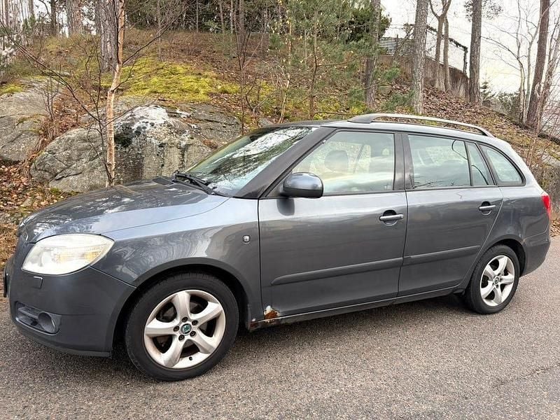 Begagnad 2009 Skoda Fabia Kombi | 18 000 kr - Bild 1/4