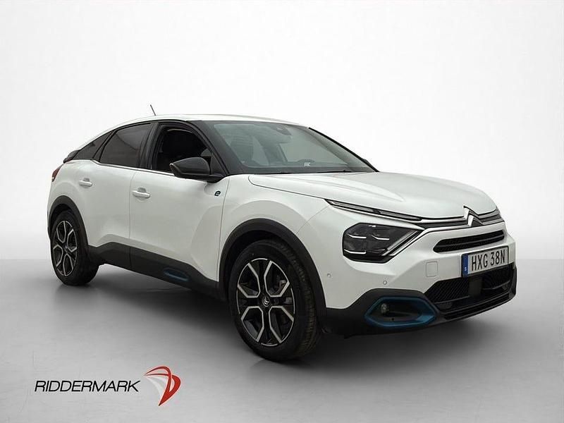 Begagnad Citroën e-C4 Shine 100 kW (136 HK) 2021 Vit Halvkombi
