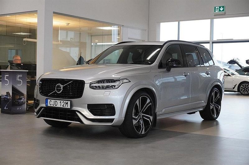 Silver Begagnad 2022 Volvo XC90 R-Design SUV | 659 000 kr (Lite dyr) - Bild 1/4