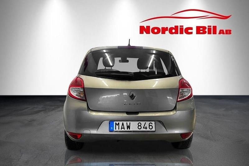 Begagnad Renault Clio R.S. 75 HK (55 kW) 2012 Ljusbrun (brun) Halvkombi
