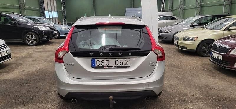 Begagnad Volvo V60 Momentum 205 HK (150 kW) 2011 Grå Kombi