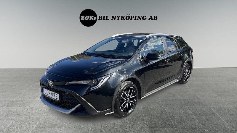 Svart Begagnad 2022 Toyota Corolla Kombi | 194 900 kr (Lite dyr) - Bild 1/4