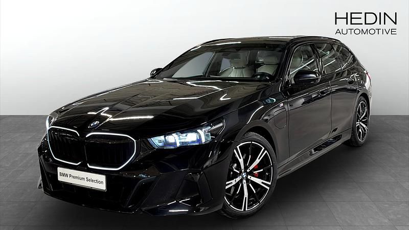 Begagnad BMW 530e M Sport 299 HK (219 kW) 2025 Svart Kombi