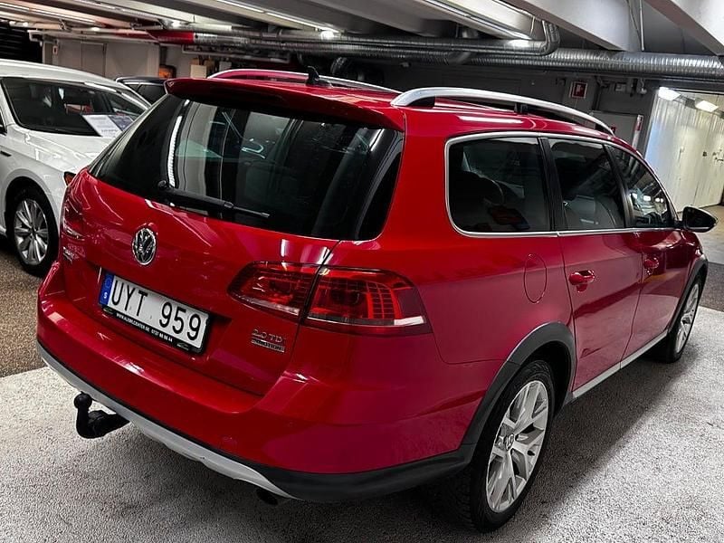 Begagnad VW Passat 170 HK (125 kW) 2012 Röd Kombi