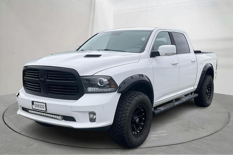 Vit Begagnad 2016 Dodge Ram Pickup | 325 000 kr (Dyr) - Bild 1/4