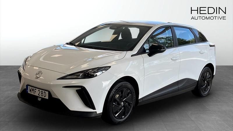 Vit (white) Begagnad 2023 MG MG4 EV Halvkombi | 249 900 kr - Bild 1/4