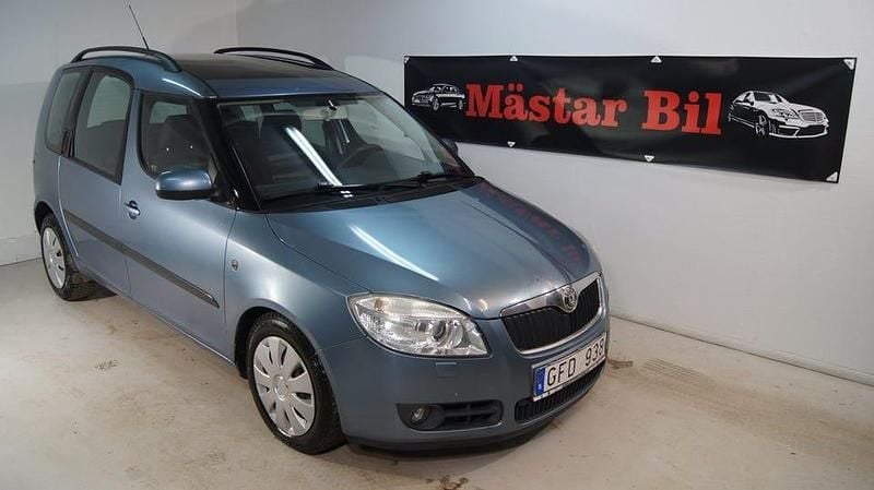 Ljusgrå Begagnad 2007 Skoda Roomster Minibuss | 29 900 kr (Marknadspris) - Bild 1/4