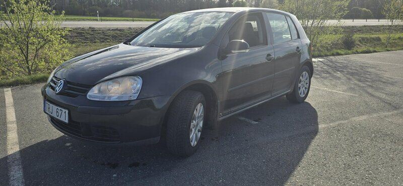 Svart Begagnad 2007 VW Golf V Comfortline Halvkombi | 23 500 kr (Marknadspris) - Bild 1/4