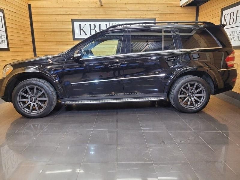 Svart Begagnad 2008 Mercedes GL500 SUV | 149 900 kr - Bild 1/3