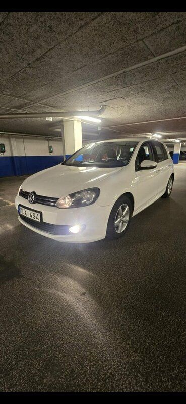 Vit Begagnad 2012 VW Golf VII Halvkombi | 79 000 kr (Marknadspris) - Bild 1/4