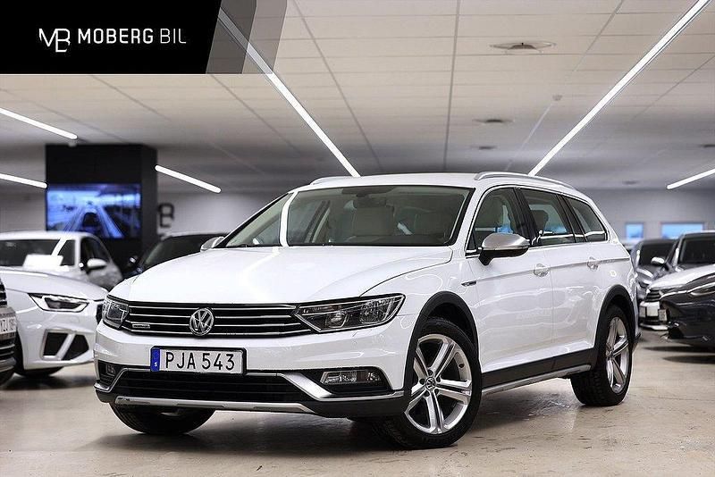 Vit Begagnad 2017 VW Passat Alltrack Kombi | 199 900 kr (Marknadspris) - Bild 1/3