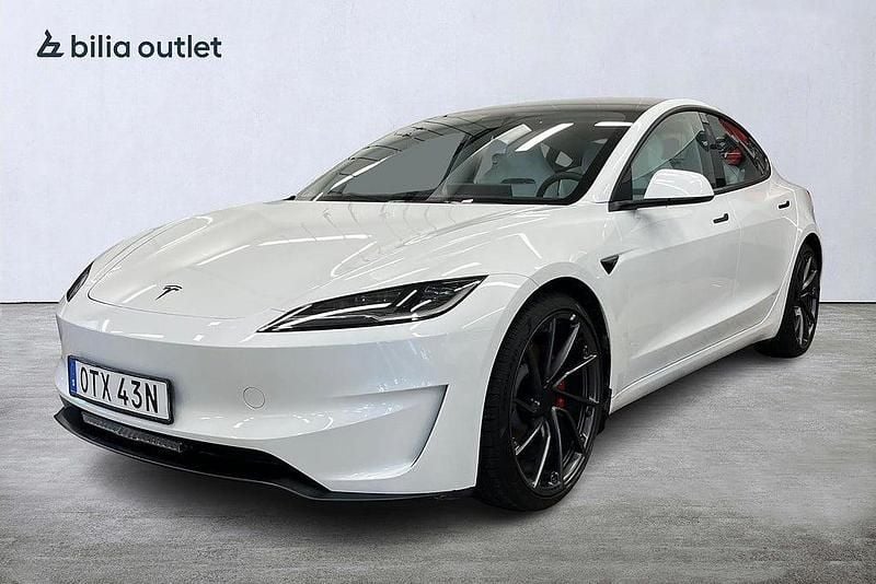 Vit Begagnad 2024 Tesla Model 3 Performance Sedan | 549 900 kr - Bild 1/3