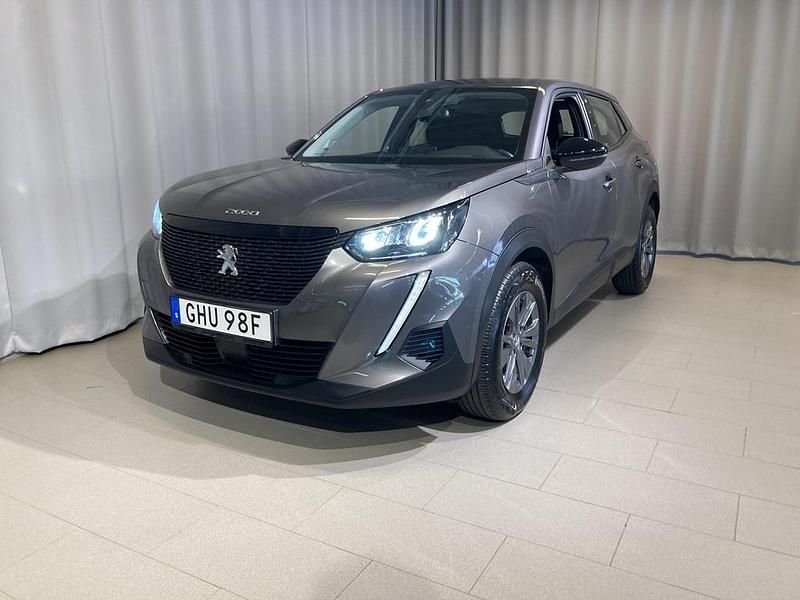 Grå Begagnad 2022 Peugeot 2008 SUV | 189 700 kr (Marknadspris) - Bild 1/4