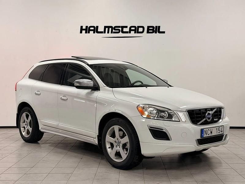 Vit Begagnad 2012 Volvo XC60 R-Design SUV | 139 500 kr (Marknadspris) - Bild 1/4