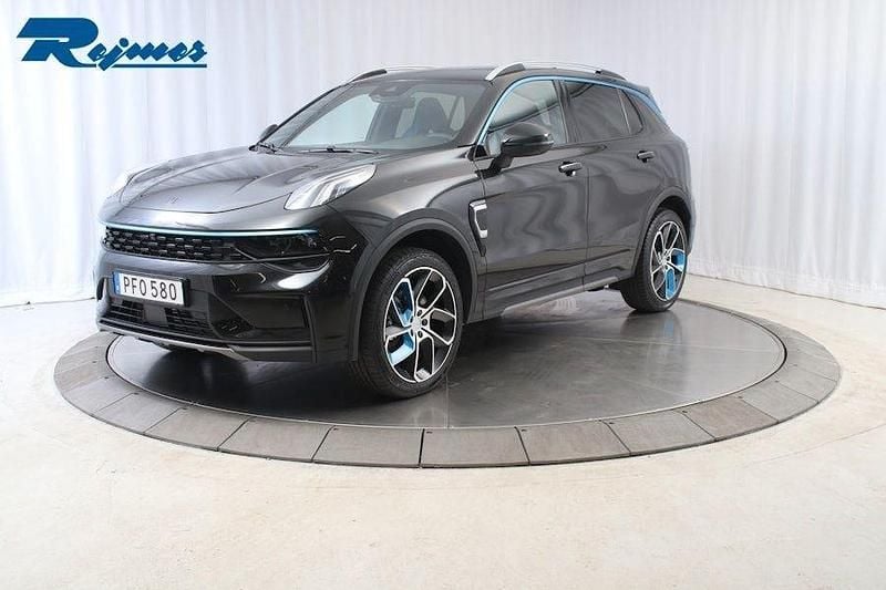 Svart (svart metallic) Begagnad 2023 Lynk & Co 01 SUV | 299 000 kr (Marknadspris) - Bild 1/4