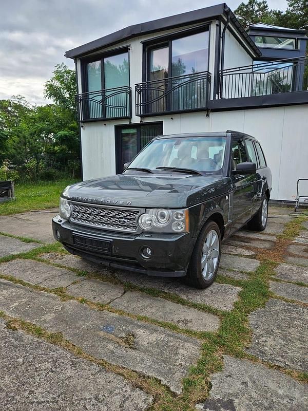 Tonga green Begagnad 2008 Land Rover Range Rover Vogue SUV | 110 000 kr - Bild 1/4