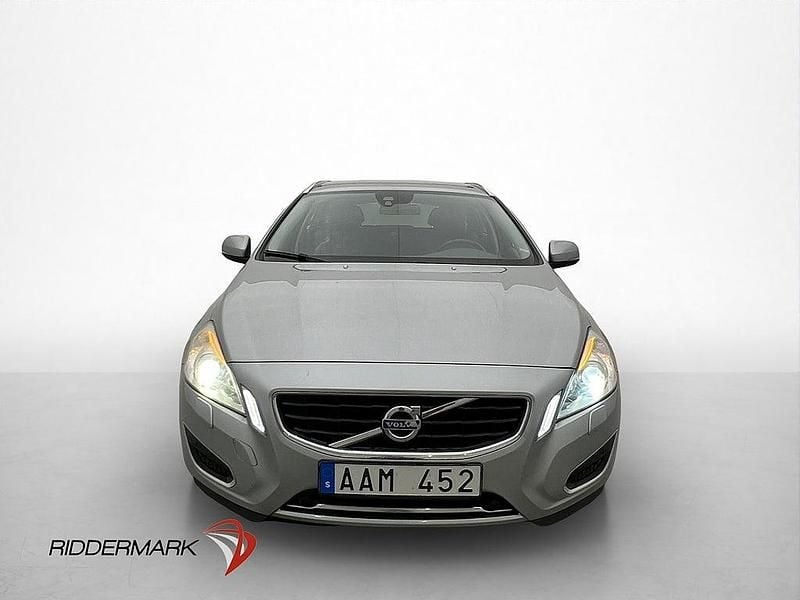 Begagnad Volvo V60 Summum 283 HK (208 kW) 2013 Silver Kombi