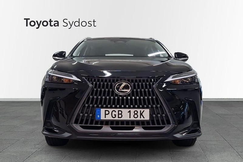 Begagnad Lexus NX350h 245 HK (180 kW) 2025 Svart