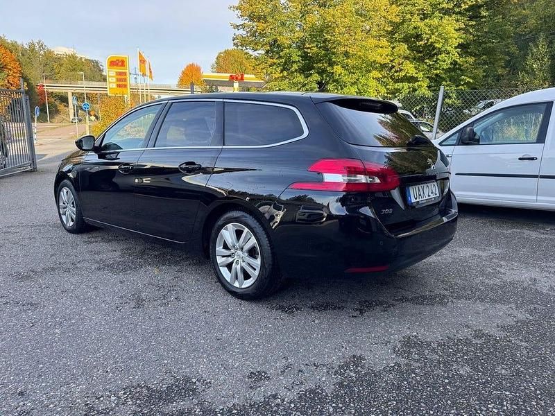 Begagnad Peugeot 308 SW Active 131 HK (96 kW) 2014 Svart Kombi